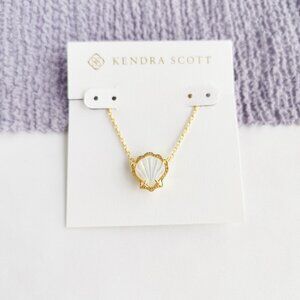 Kendra Scott Brynne Shell Gold Necklace Ivory Mother-of-Pearl
